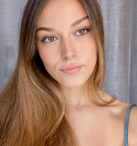 Virginia — Model in Roma | Eye On Model