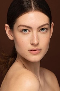 Anna — Model in Milano | Eye On Model