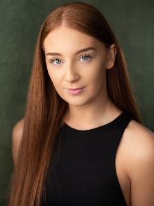 CHLOE — Model in Hertfordshire | Eye On Model