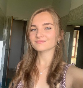Beatrice Nicoleta — Model in Milano | Eye On Model