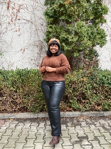 OMOLOLA — Model in Hlavn&iacute; Město Praha | Eye On Model
