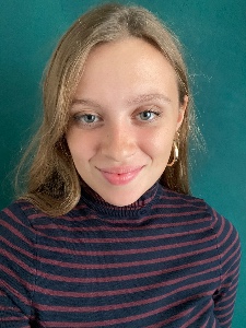 Emma — Model in Milano | Eye On Model