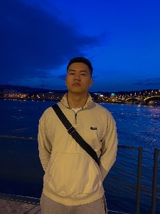 KOSSYBAY — Model in Budapest | Eye On Model