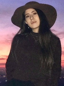 Michelle  — Model in Rome | Eye On Model