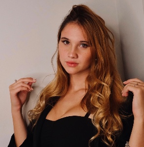 Elisa — Model in Inzago | Eye On Model