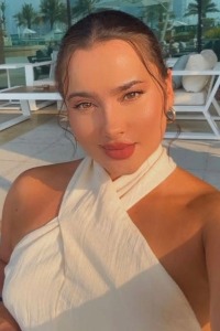 DANA — Model in Il-mosta | Eye On Model