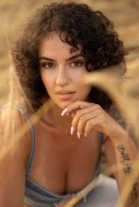 ISABEL — Model in Bern | Eye On Model