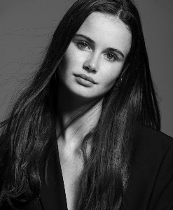 AROA — Model in Barcelona | Eye On Model