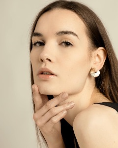 Laura — Model in Milano | Eye On Model