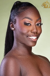 LOANNE — Model in Nanterre | Eye On Model
