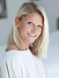 JANA — Model in Crans-montana | Eye On Model
