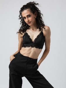 Sara — Model in Milano | Eye On Model