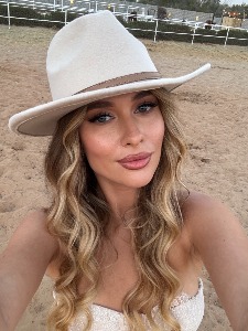 NATALIA — Model in Dubai | Eye On Model